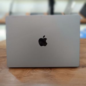 مک بوک پرو M1 pro مدل 2021 16/512 سایز 14 اینچ خاکستری