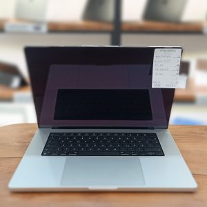 مک بوک پرو m1 pro 2021 16/512 سایز 16 اینچ نقره ای اپن باکس