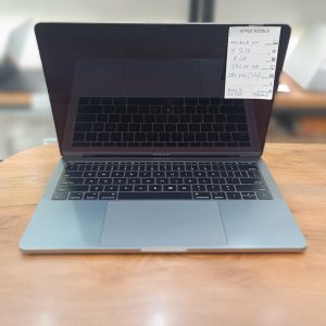 مک بوک پرو i5 8/256 مدل 2017 سایز 13 اینچ خاکستری کارکرده